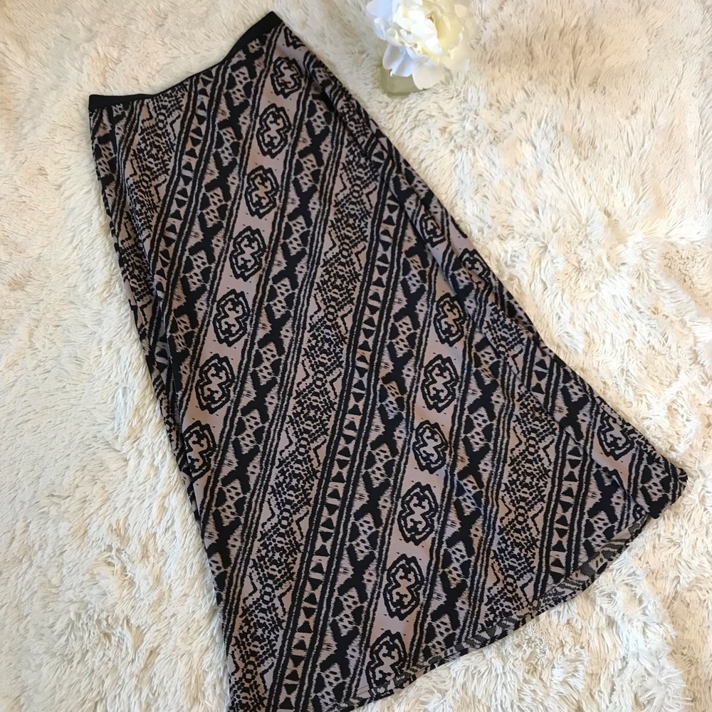 Pleione Geometric Black and Tan Maxi Skirt Size XS 122